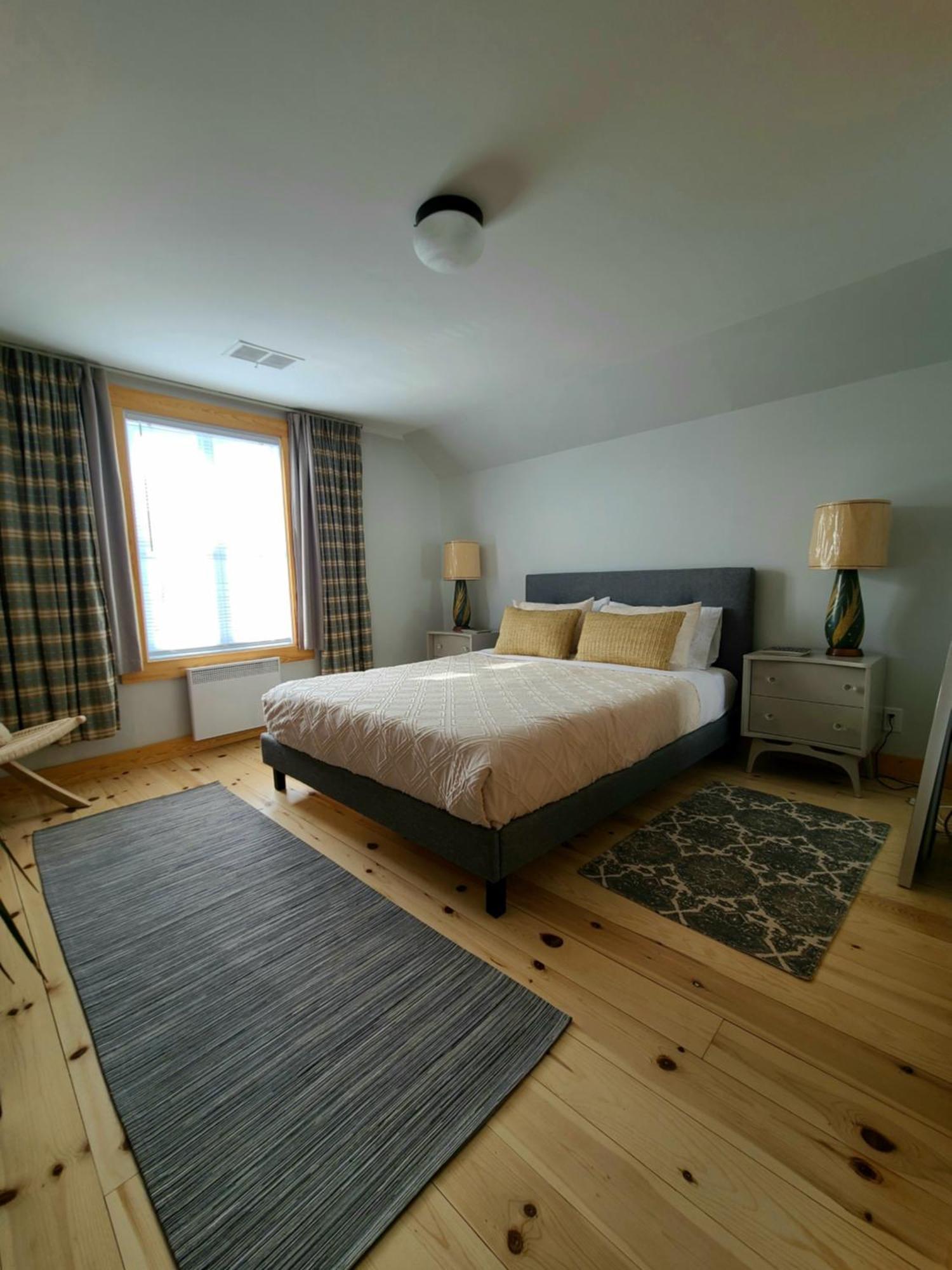 La Petite Auberge Sur Queen 罗登 外观 照片